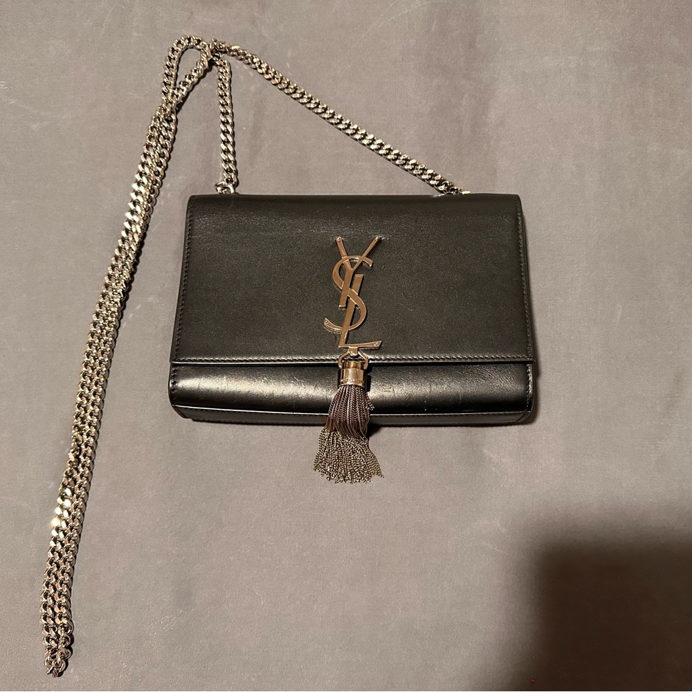 SAINT LAURENT - THE ICONIC KATE BAG